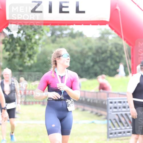 21.06.2026 - 29. Vierlanden-Triathlon Andreas Tolksdorf http://msf.ph/oto/9887770 21.06.2026 11:37:00 Ziel 400, 516, 518, 553, 400, 516, 518, 553 meine-sportfotos.de