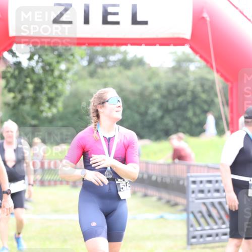 21.06.2026 - 29. Vierlanden-Triathlon Andreas Tolksdorf http://msf.ph/oto/9887772 21.06.2026 11:37:00 Ziel 400, 516, 518, 553, 400, 516, 518, 553 meine-sportfotos.de