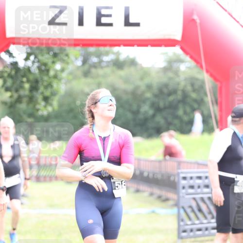 21.06.2026 - 29. Vierlanden-Triathlon Andreas Tolksdorf http://msf.ph/oto/9887776 21.06.2026 11:37:00 Ziel 400, 516, 518, 553, 400, 516, 518, 553 meine-sportfotos.de