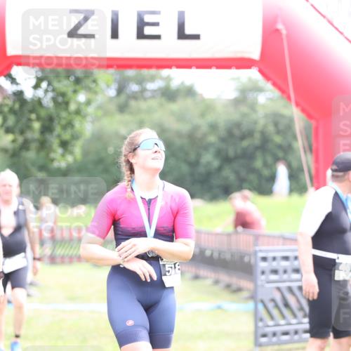 21.06.2026 - 29. Vierlanden-Triathlon Andreas Tolksdorf http://msf.ph/oto/9887778 21.06.2026 11:37:00 Ziel 400, 516, 518, 553, 400, 516, 518, 553 meine-sportfotos.de