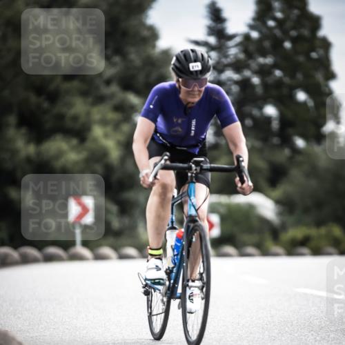 21.06.2026 - 29. Vierlanden-Triathlon H.Heesch http://msf.ph/oto/9887779 21.06.2026 10:45:16 Radfahren 37, 81, 88, 257, 271, 428 meine-sportfotos.de