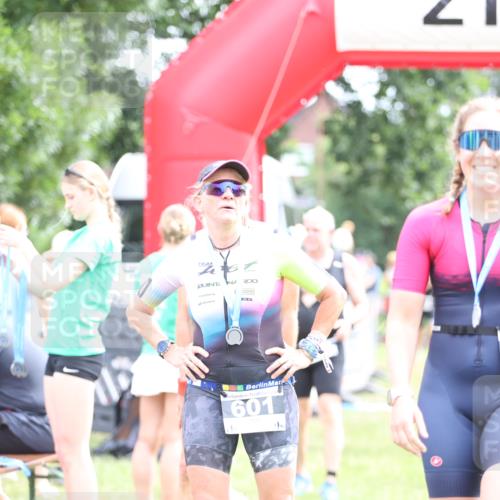 21.06.2026 - 29. Vierlanden-Triathlon Andreas Tolksdorf http://msf.ph/oto/9887787 21.06.2026 11:37:01 Ziel 400, 516, 518, 553, 400, 516, 518, 553 meine-sportfotos.de