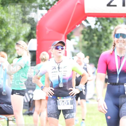 21.06.2026 - 29. Vierlanden-Triathlon Andreas Tolksdorf http://msf.ph/oto/9887789 21.06.2026 11:37:01 Ziel 400, 516, 518, 553, 400, 516, 518, 553 meine-sportfotos.de