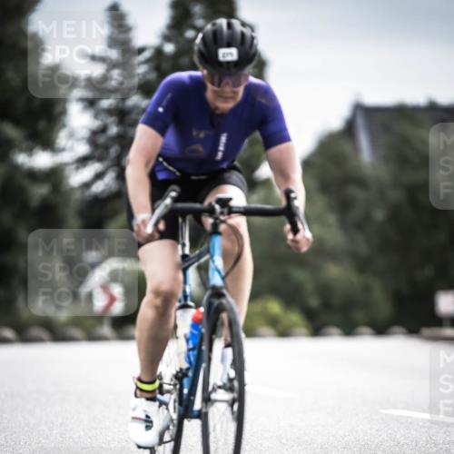 21.06.2026 - 29. Vierlanden-Triathlon H.Heesch http://msf.ph/oto/9887791 21.06.2026 10:45:16 Radfahren 37, 81, 88, 257, 271, 428 meine-sportfotos.de