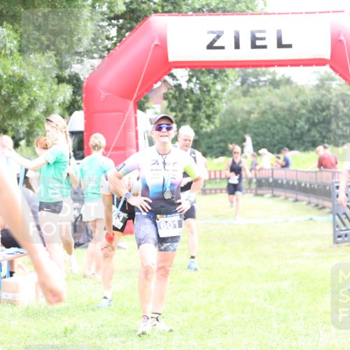 21.06.2026 - 29. Vierlanden-Triathlon Andreas Tolksdorf http://msf.ph/oto/9887800 21.06.2026 11:37:04 Ziel 516, 518, 553, 516, 518, 553 meine-sportfotos.de