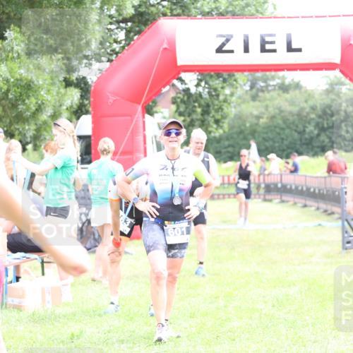 21.06.2026 - 29. Vierlanden-Triathlon Andreas Tolksdorf http://msf.ph/oto/9887808 21.06.2026 11:37:04 Ziel 516, 518, 553, 516, 518, 553 meine-sportfotos.de