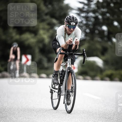 21.06.2026 - 29. Vierlanden-Triathlon H.Heesch http://msf.ph/oto/9887831 21.06.2026 12:11:39 Radfahren 870, 881, 885 meine-sportfotos.de
