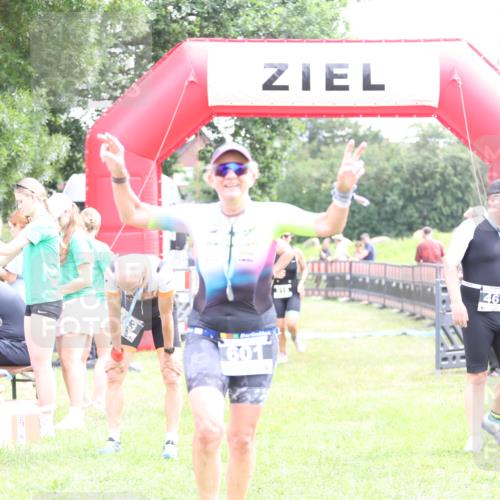 21.06.2026 - 29. Vierlanden-Triathlon Andreas Tolksdorf http://msf.ph/oto/9887832 21.06.2026 11:37:06 Ziel 516, 518, 553, 516, 518, 553 meine-sportfotos.de