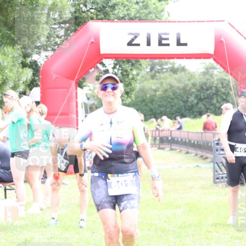21.06.2026 - 29. Vierlanden-Triathlon Andreas Tolksdorf http://msf.ph/oto/9887844 21.06.2026 11:37:06 Ziel 516, 518, 553, 516, 518, 553 meine-sportfotos.de