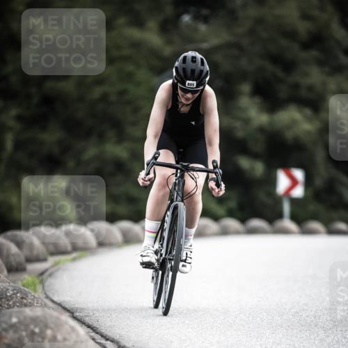 21.06.2026 - 29. Vierlanden-Triathlon H.Heesch http://msf.ph/oto/9887850 21.06.2026 12:11:43 Radfahren 881, 885, 979 meine-sportfotos.de