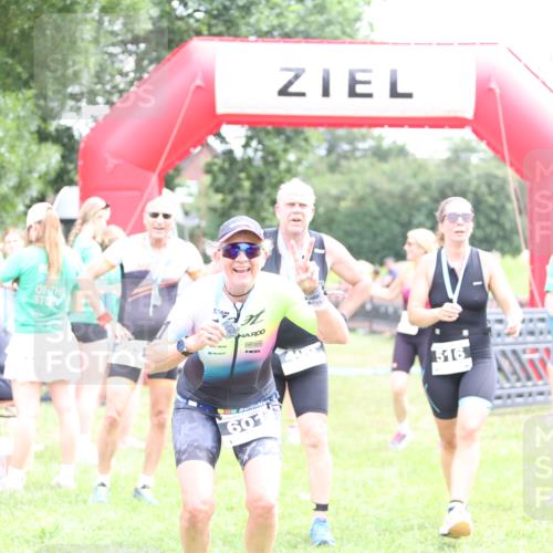 21.06.2026 - 29. Vierlanden-Triathlon Andreas Tolksdorf http://msf.ph/oto/9887851 21.06.2026 11:37:13 Ziel 518, 553, 518, 553 meine-sportfotos.de