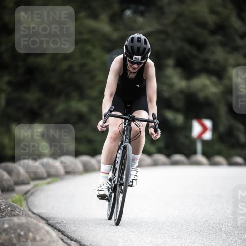21.06.2026 - 29. Vierlanden-Triathlon H.Heesch http://msf.ph/oto/9887852 21.06.2026 12:11:43 Radfahren 881, 885, 979 meine-sportfotos.de