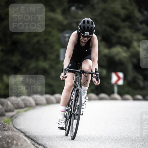 21.06.2026 - 29. Vierlanden-Triathlon H.Heesch http://msf.ph/oto/9887855 21.06.2026 12:11:43 Radfahren 881, 885, 979 meine-sportfotos.de