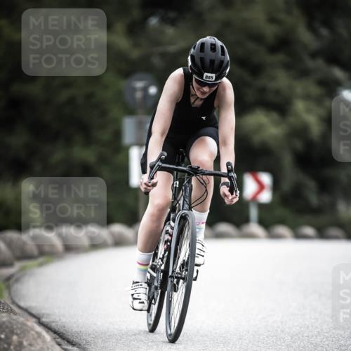 21.06.2026 - 29. Vierlanden-Triathlon H.Heesch http://msf.ph/oto/9887858 21.06.2026 12:11:43 Radfahren 881, 885, 979 meine-sportfotos.de