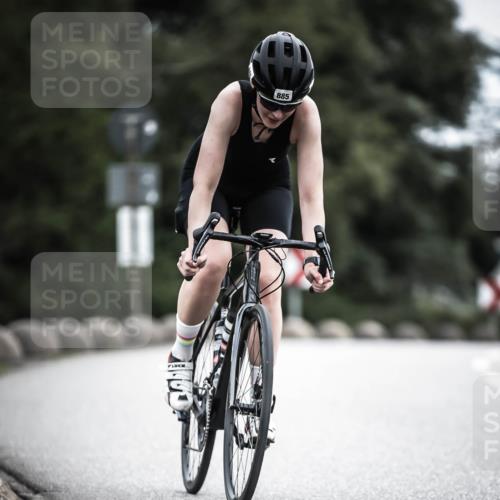 21.06.2026 - 29. Vierlanden-Triathlon H.Heesch http://msf.ph/oto/9887863 21.06.2026 12:11:43 Radfahren 881, 885, 979 meine-sportfotos.de