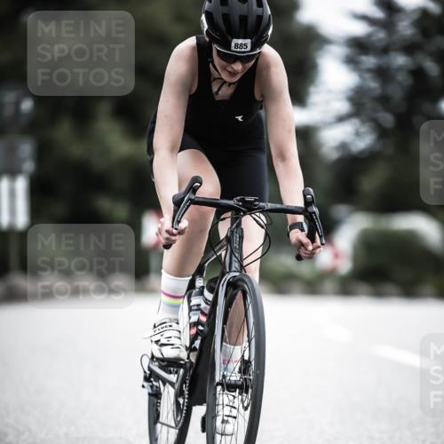 21.06.2026 - 29. Vierlanden-Triathlon H.Heesch http://msf.ph/oto/9887871 21.06.2026 12:11:43 Radfahren 881, 885, 979 meine-sportfotos.de