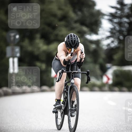 21.06.2026 - 29. Vierlanden-Triathlon H.Heesch http://msf.ph/oto/9887917 21.06.2026 12:11:58 Radfahren 657, 878 meine-sportfotos.de