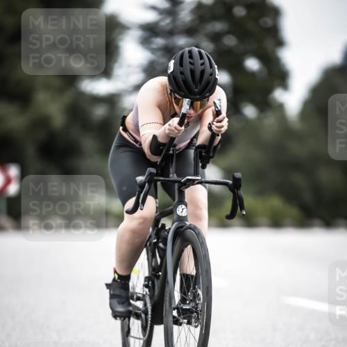 21.06.2026 - 29. Vierlanden-Triathlon H.Heesch http://msf.ph/oto/9887930 21.06.2026 12:11:58 Radfahren 657, 878 meine-sportfotos.de