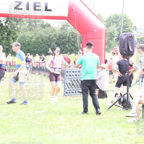 21.06.2026 - 29. Vierlanden-Triathlon Andreas Tolksdorf http://msf.ph/oto/9887931 21.06.2026 11:39:08 Ziel 543, 587, 543, 587 meine-sportfotos.de