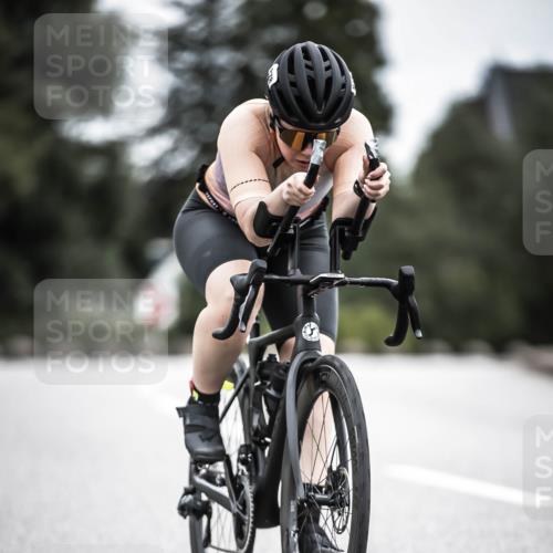 21.06.2026 - 29. Vierlanden-Triathlon H.Heesch http://msf.ph/oto/9887933 21.06.2026 12:11:59 Radfahren 657, 878, 1358 meine-sportfotos.de
