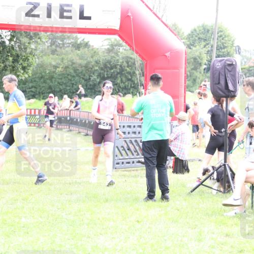 21.06.2026 - 29. Vierlanden-Triathlon Andreas Tolksdorf http://msf.ph/oto/9887936 21.06.2026 11:39:08 Ziel 543, 587, 543, 587 meine-sportfotos.de