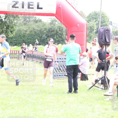 21.06.2026 - 29. Vierlanden-Triathlon Andreas Tolksdorf http://msf.ph/oto/9887938 21.06.2026 11:39:08 Ziel 543, 587, 543, 587 meine-sportfotos.de