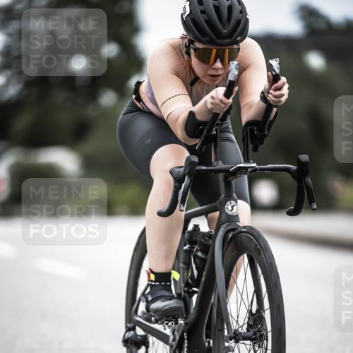 21.06.2026 - 29. Vierlanden-Triathlon H.Heesch http://msf.ph/oto/9887940 21.06.2026 12:11:59 Radfahren 657, 878, 1358 meine-sportfotos.de
