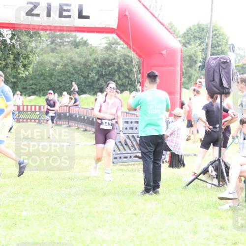 21.06.2026 - 29. Vierlanden-Triathlon Andreas Tolksdorf http://msf.ph/oto/9887941 21.06.2026 11:39:08 Ziel 543, 587, 543, 587 meine-sportfotos.de