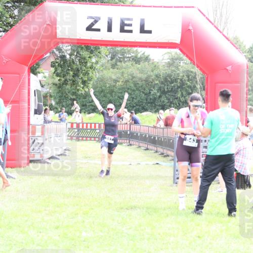 21.06.2026 - 29. Vierlanden-Triathlon Andreas Tolksdorf http://msf.ph/oto/9887965 21.06.2026 11:39:10 Ziel 543, 587, 543, 587 meine-sportfotos.de