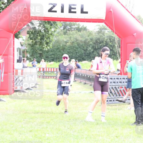 21.06.2026 - 29. Vierlanden-Triathlon Andreas Tolksdorf http://msf.ph/oto/9887987 21.06.2026 11:39:11 Ziel 587, 587 meine-sportfotos.de