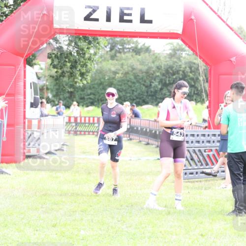 21.06.2026 - 29. Vierlanden-Triathlon Andreas Tolksdorf http://msf.ph/oto/9887990 21.06.2026 11:39:11 Ziel 587, 587 meine-sportfotos.de