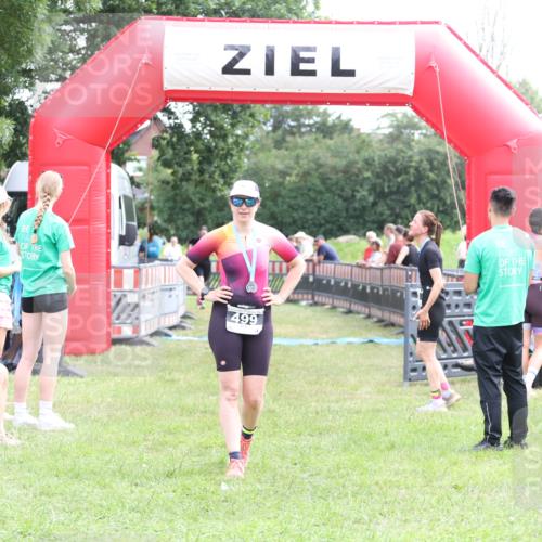 21.06.2026 - 29. Vierlanden-Triathlon Andreas Tolksdorf http://msf.ph/oto/9887993 21.06.2026 11:39:38 Ziel 548, 566, 548, 566 meine-sportfotos.de