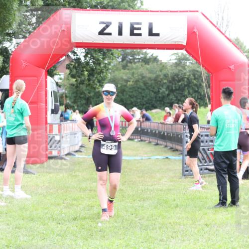 21.06.2026 - 29. Vierlanden-Triathlon Andreas Tolksdorf http://msf.ph/oto/9887995 21.06.2026 11:39:38 Ziel 548, 566, 548, 566 meine-sportfotos.de