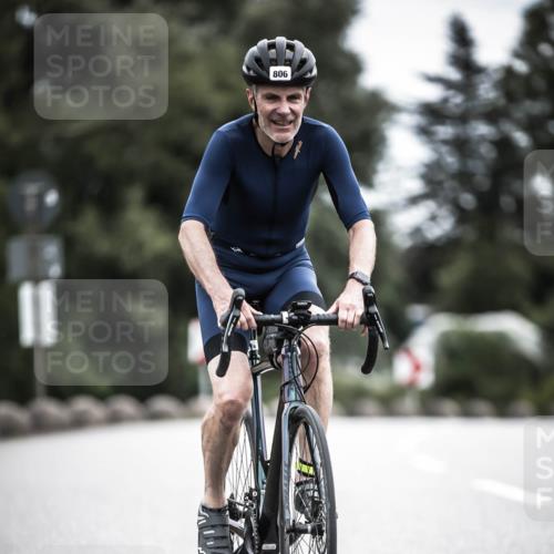 21.06.2026 - 29. Vierlanden-Triathlon H.Heesch http://msf.ph/oto/9887999 21.06.2026 12:12:32 Radfahren 806 meine-sportfotos.de