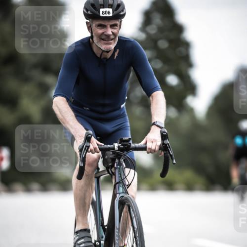 21.06.2026 - 29. Vierlanden-Triathlon H.Heesch http://msf.ph/oto/9888008 21.06.2026 12:12:33 Radfahren 806 meine-sportfotos.de