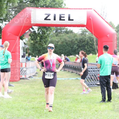 21.06.2026 - 29. Vierlanden-Triathlon Andreas Tolksdorf http://msf.ph/oto/9888009 21.06.2026 11:39:38 Ziel 548, 566, 548, 566 meine-sportfotos.de