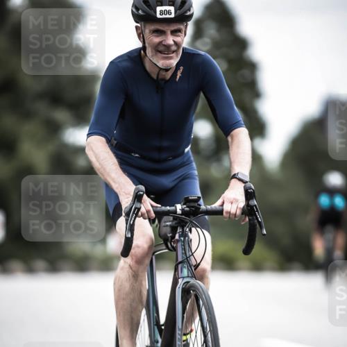 21.06.2026 - 29. Vierlanden-Triathlon H.Heesch http://msf.ph/oto/9888010 21.06.2026 12:12:33 Radfahren 806 meine-sportfotos.de
