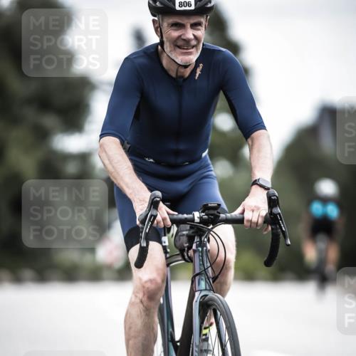 21.06.2026 - 29. Vierlanden-Triathlon H.Heesch http://msf.ph/oto/9888011 21.06.2026 12:12:33 Radfahren 806 meine-sportfotos.de