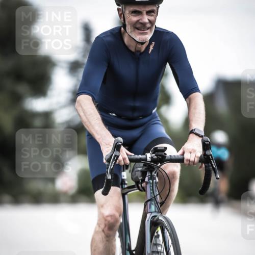 21.06.2026 - 29. Vierlanden-Triathlon H.Heesch http://msf.ph/oto/9888013 21.06.2026 12:12:33 Radfahren 806 meine-sportfotos.de