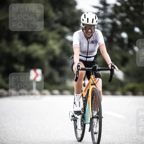 21.06.2026 - 29. Vierlanden-Triathlon H.Heesch http://msf.ph/oto/9888054 21.06.2026 12:13:18 Radfahren 840 meine-sportfotos.de
