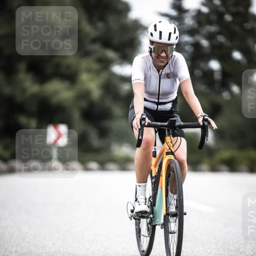 21.06.2026 - 29. Vierlanden-Triathlon H.Heesch http://msf.ph/oto/9888056 21.06.2026 12:13:18 Radfahren 840 meine-sportfotos.de