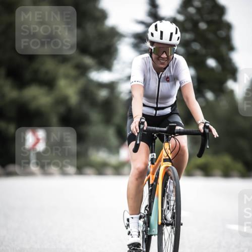 21.06.2026 - 29. Vierlanden-Triathlon H.Heesch http://msf.ph/oto/9888059 21.06.2026 12:13:18 Radfahren 840 meine-sportfotos.de