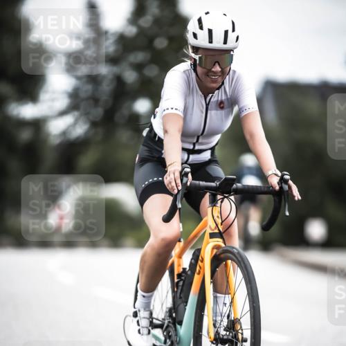 21.06.2026 - 29. Vierlanden-Triathlon H.Heesch http://msf.ph/oto/9888066 21.06.2026 12:13:18 Radfahren 840 meine-sportfotos.de