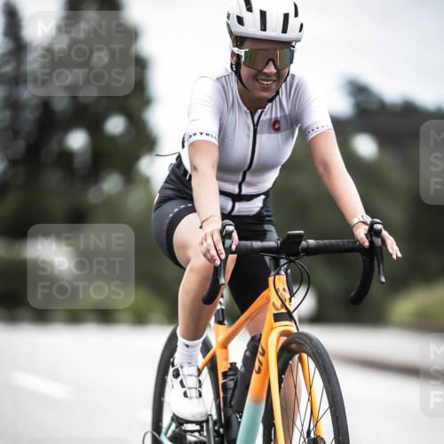 21.06.2026 - 29. Vierlanden-Triathlon H.Heesch http://msf.ph/oto/9888071 21.06.2026 12:13:19 Radfahren 840 meine-sportfotos.de