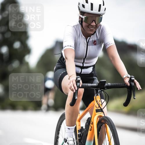 21.06.2026 - 29. Vierlanden-Triathlon H.Heesch http://msf.ph/oto/9888074 21.06.2026 12:13:19 Radfahren 840 meine-sportfotos.de