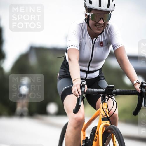 21.06.2026 - 29. Vierlanden-Triathlon H.Heesch http://msf.ph/oto/9888077 21.06.2026 12:13:19 Radfahren 840 meine-sportfotos.de