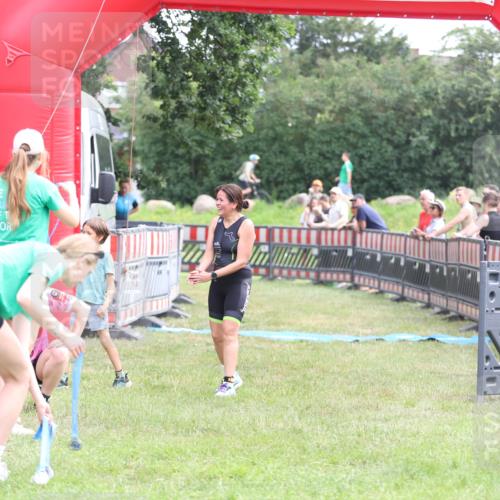 21.06.2026 - 29. Vierlanden-Triathlon Andreas Tolksdorf http://msf.ph/oto/9888079 21.06.2026 11:40:03 Ziel  meine-sportfotos.de