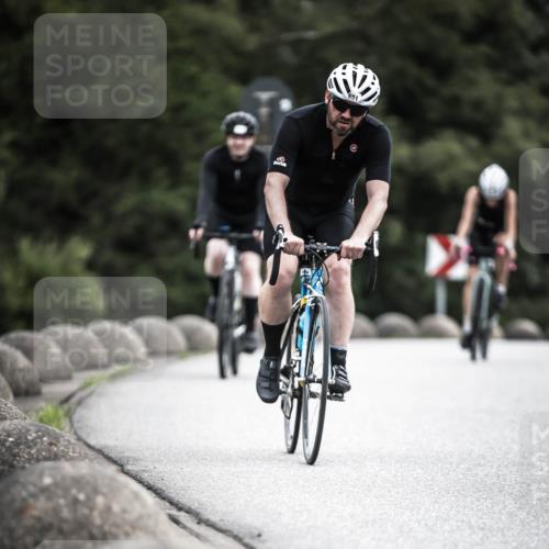 21.06.2026 - 29. Vierlanden-Triathlon H.Heesch http://msf.ph/oto/9888081 21.06.2026 12:14:04 Radfahren 651, 741, 890 meine-sportfotos.de