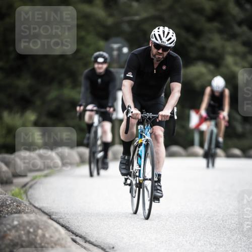 21.06.2026 - 29. Vierlanden-Triathlon H.Heesch http://msf.ph/oto/9888084 21.06.2026 12:14:04 Radfahren 651, 741, 890 meine-sportfotos.de