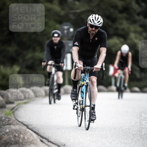 21.06.2026 - 29. Vierlanden-Triathlon H.Heesch http://msf.ph/oto/9888086 21.06.2026 12:14:04 Radfahren 651, 741, 890 meine-sportfotos.de